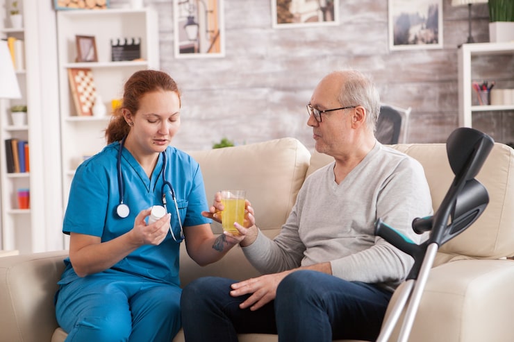 Benefits of Home Nursing Services for Elderly Care